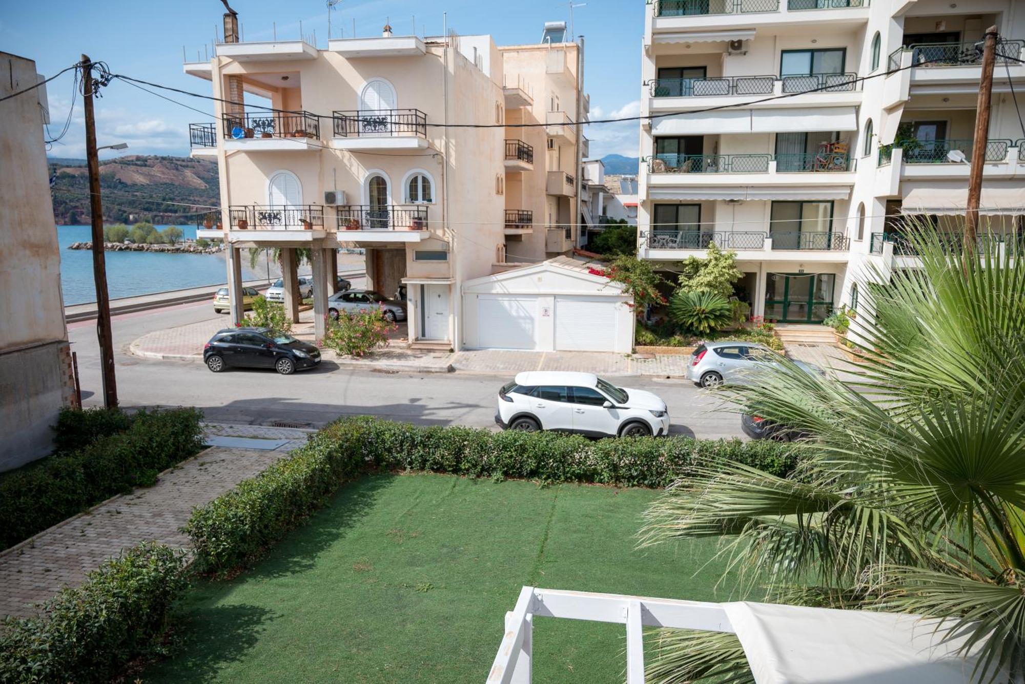 Coconut Blue Apartment Itea Exterior foto