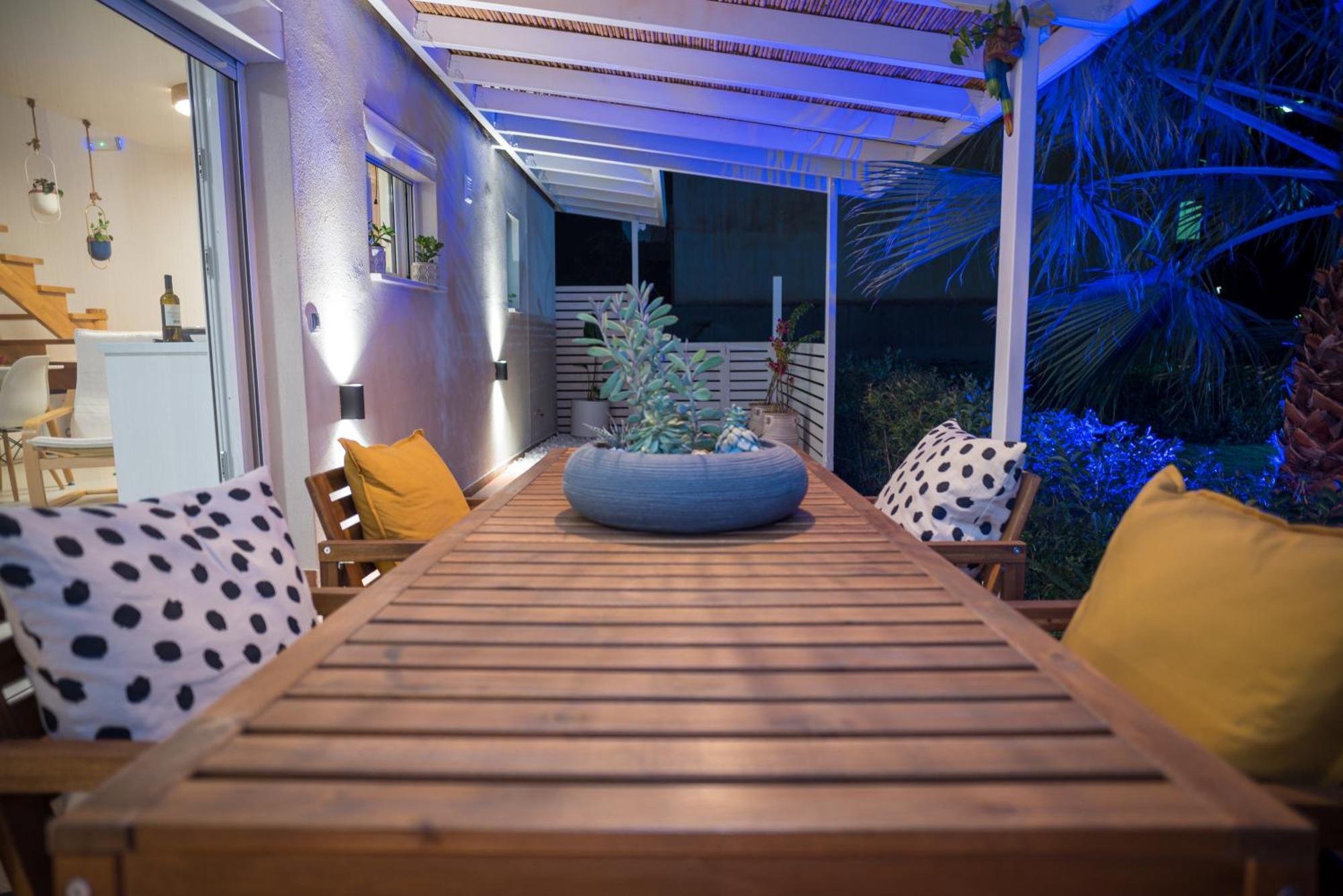 Coconut Blue Apartment Itea Exterior foto