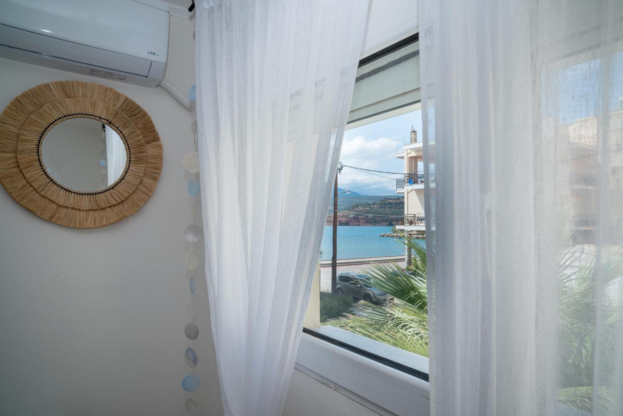 Coconut Blue Apartment Itea Exterior foto