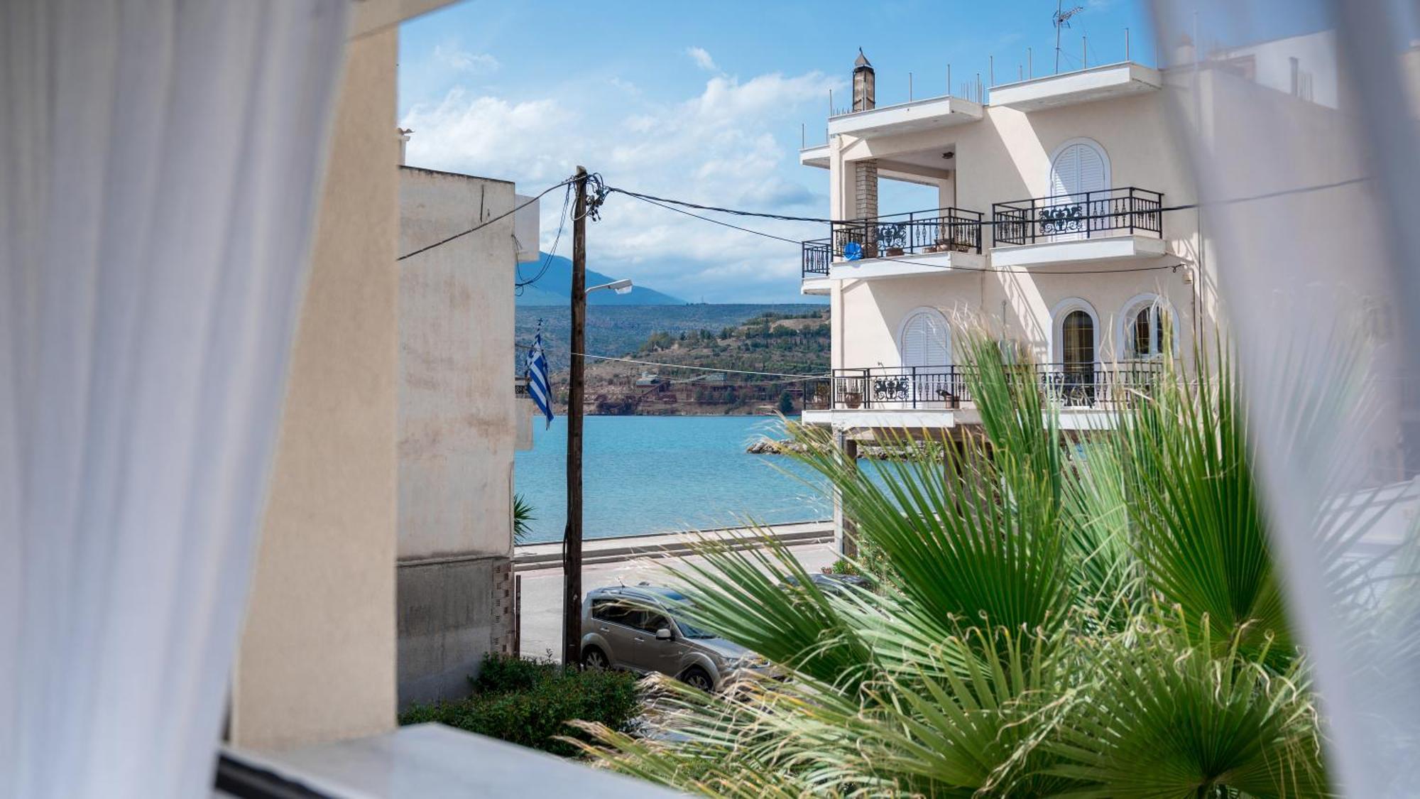 Coconut Blue Apartment Itea Exterior foto
